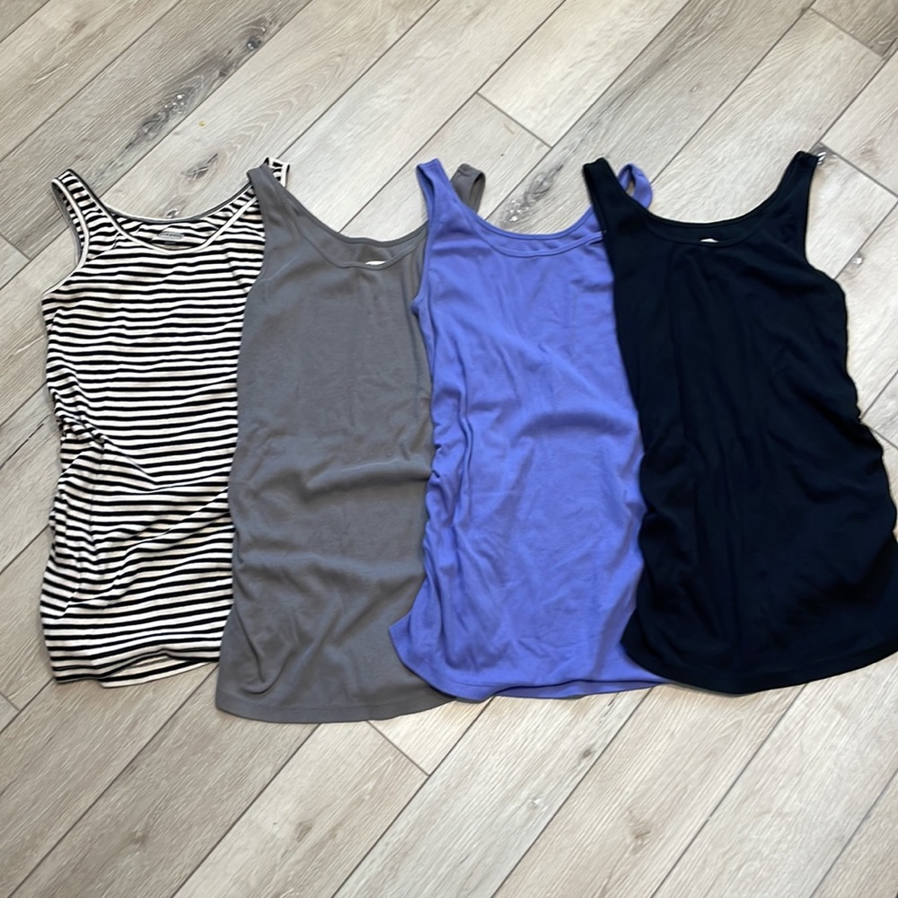 Old Navy Ruched Ribbed Maternity Tank Lot of 4